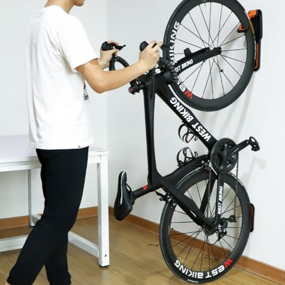 accroche-velo-mural-864umr.jpg StrongHook™ | Support velo avec gain de place et fixation sécurisée – Image 1