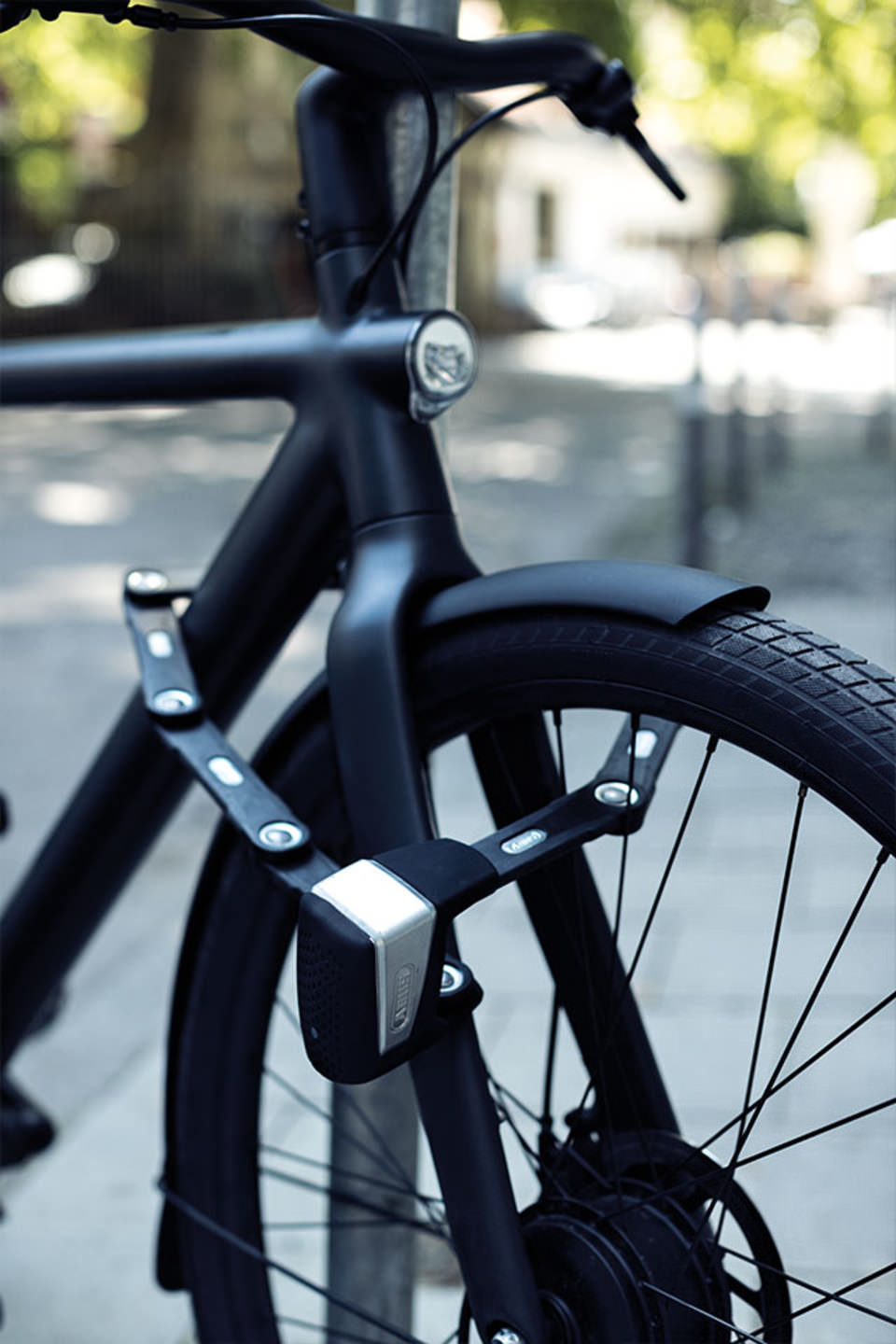 antivol-abus-876jwy-1.jpg Antivol Pliant Abus Sécurité et Technologie Avancée pour Votre Vélo Urbain – Image 1
