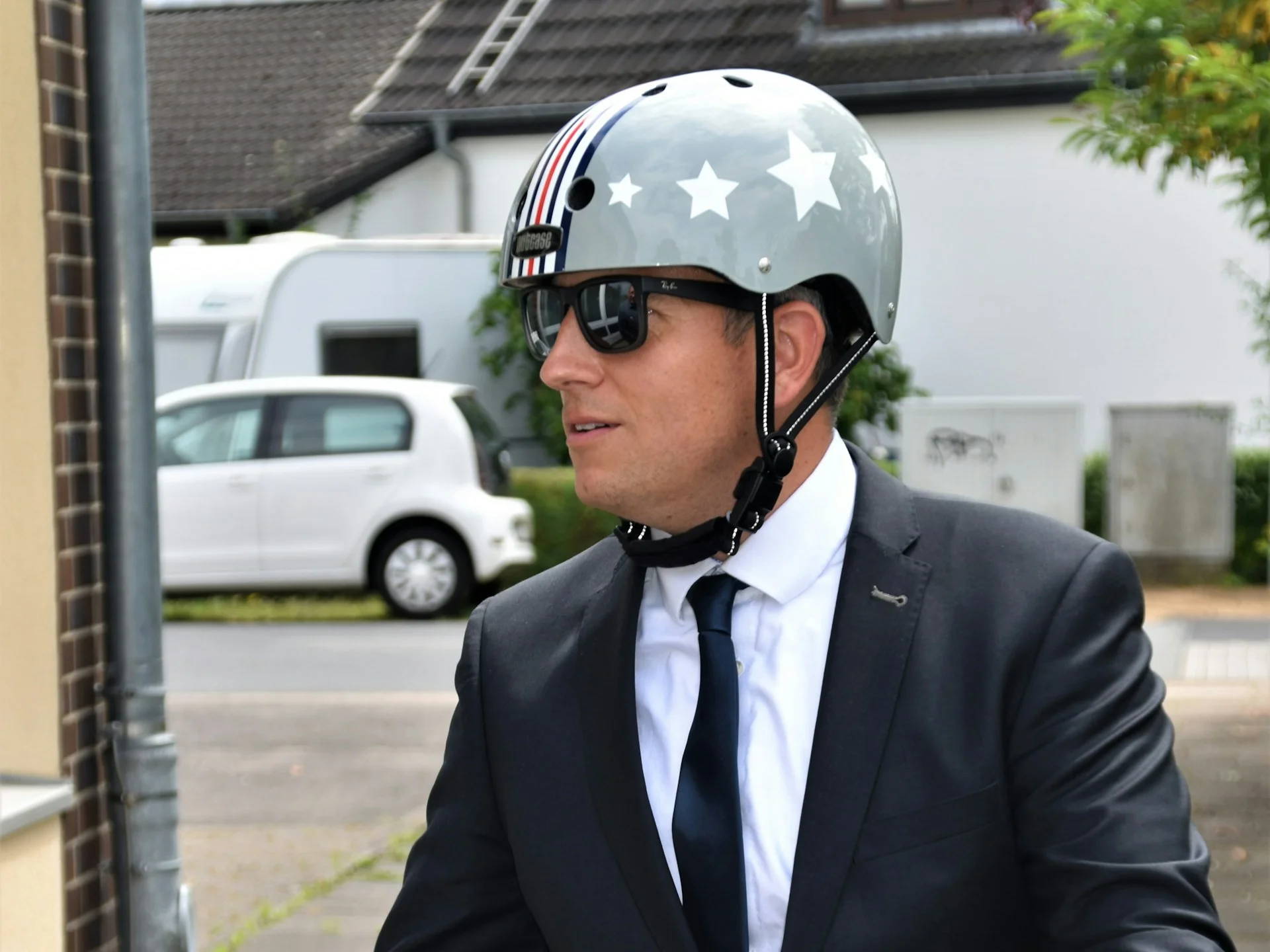 casque-velo-homme-924nuq-1.jpg Port du casque vélo : est ce vraiment obligatoire ? | Upway – Image 1