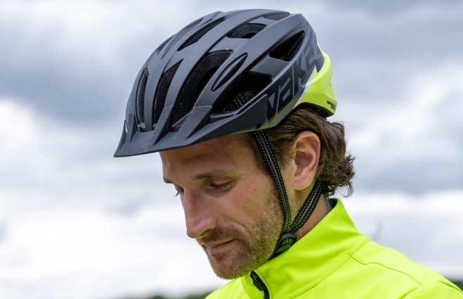 casque-velo-intersport-722rdn.webp Comment choisir son casque de vélo de route ou gravel ? | Intersport – Image 1
