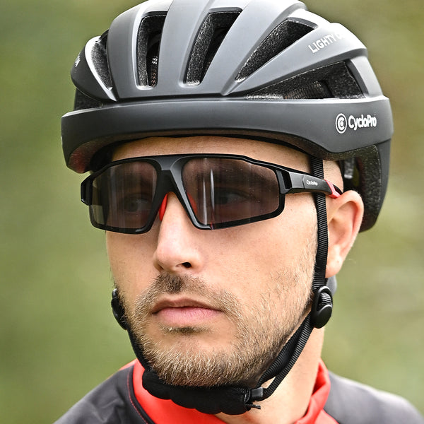 casque-velo-route-homme-061dhx.jpg Casque Vélo De Route Noir Lighty – CycloPro – Image 1