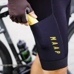 Cuissard cargo : on a testé 4 tenues vélo remplies de poches