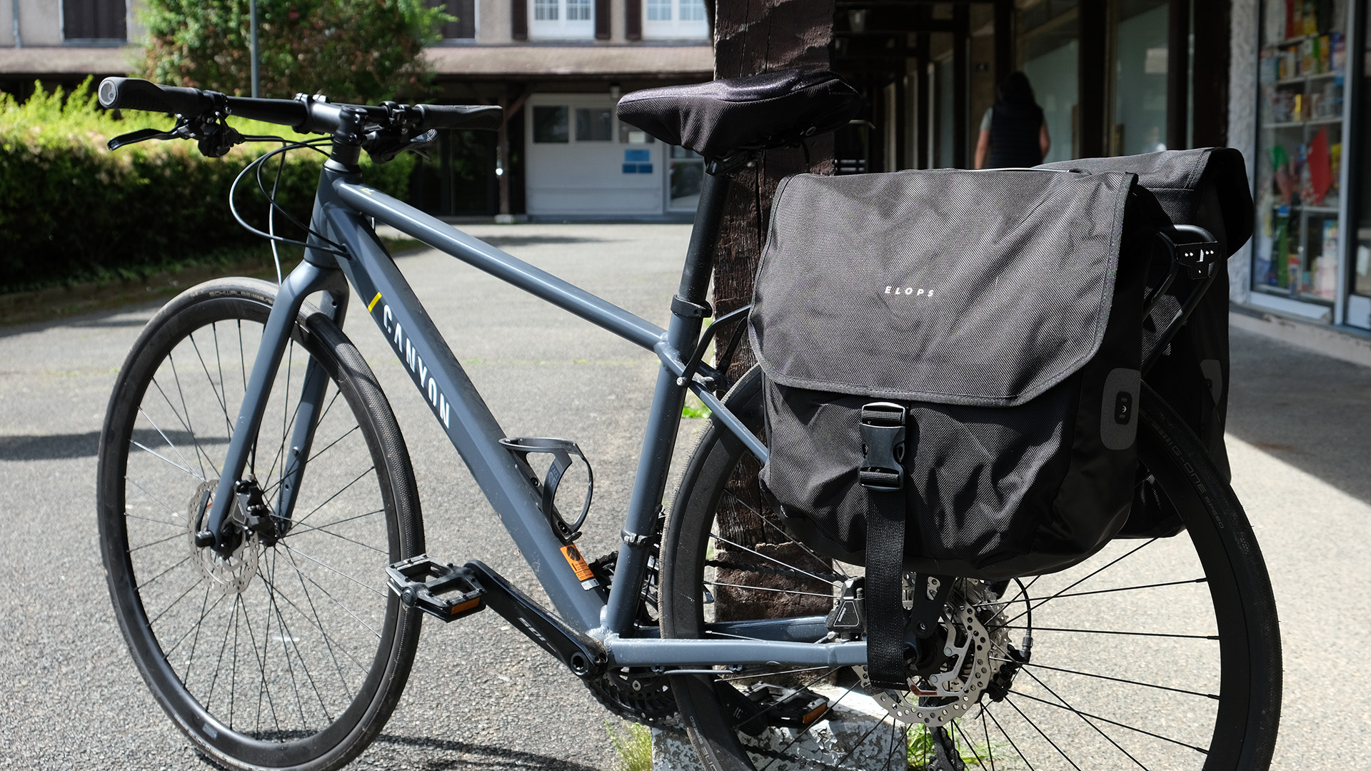 decathlon-sacoche-velo-267lbg-1.jpg Test – Sacoche double 540 pour porte bagages, un basique de plus chez Decathlon Transition Vélo – Image 1