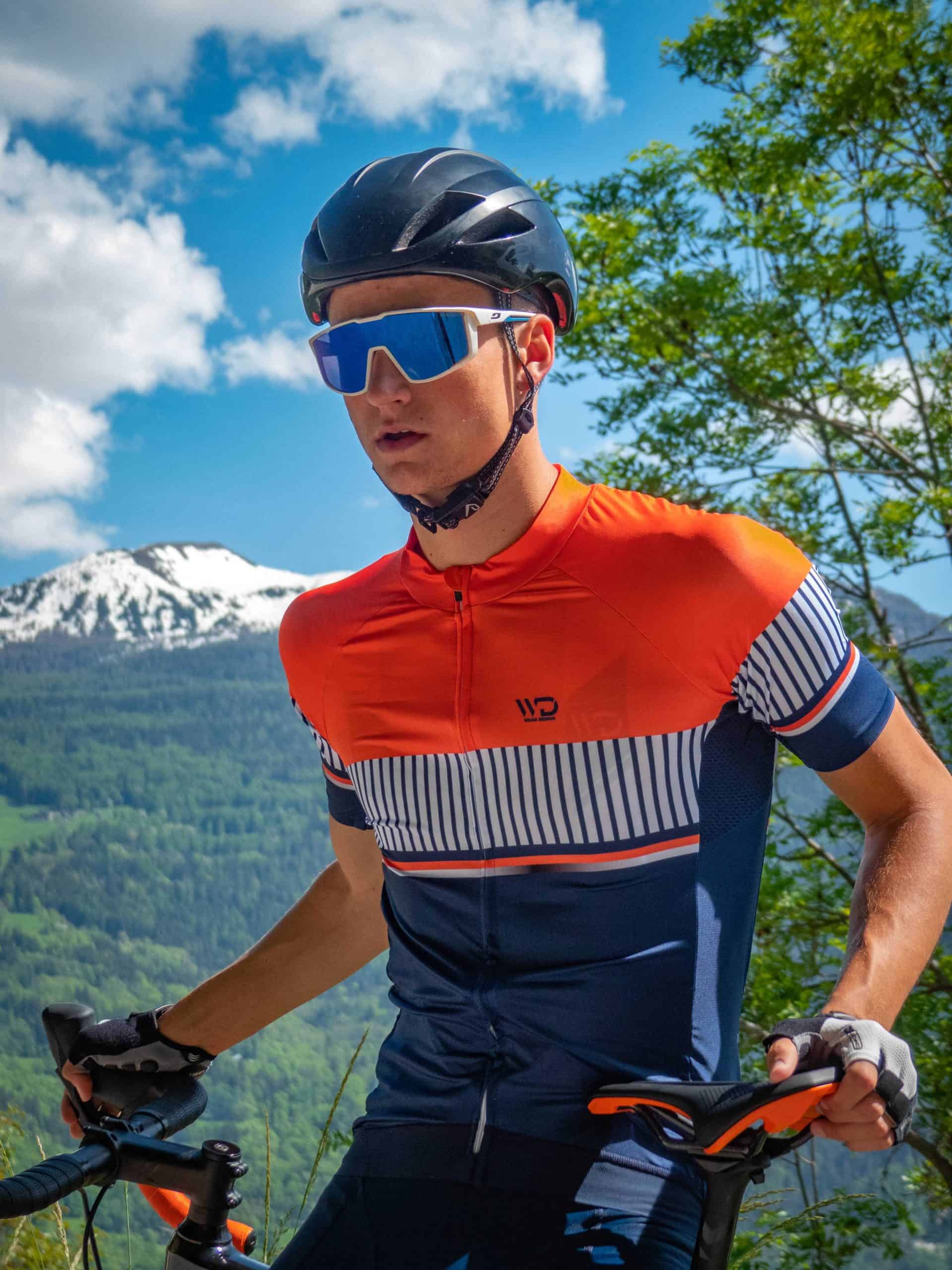 maillot-velo-homme-398viu.jpg Maillot vélo Pro Light Rouge manches courtes Wear Design – Image 1