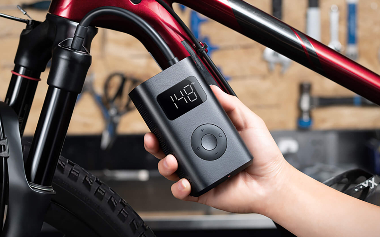 pompe-a-velo-electrique-815kvp.jpg Les 7 meilleures pompes à vélo électriques pour un gonflage simple et rapide Le Parisien Guide d'Achat – Image 1