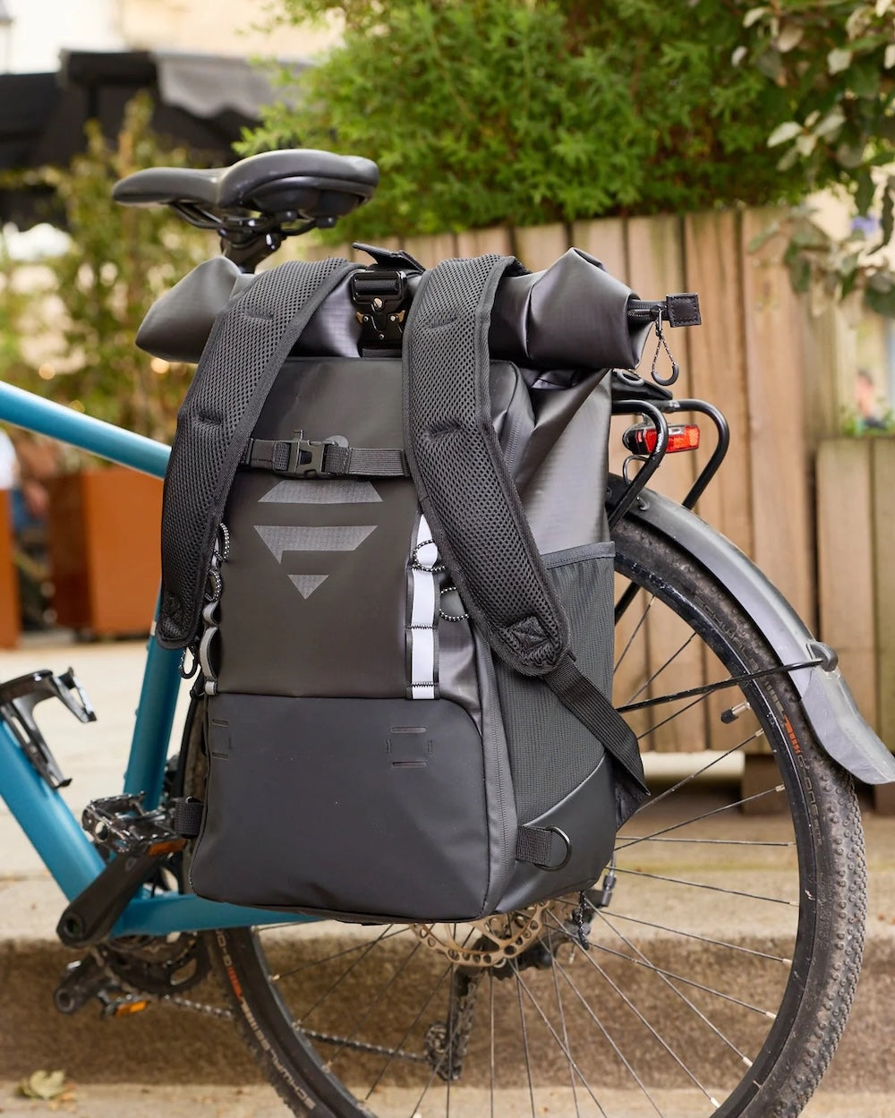 sac-a-dos-sacoche-velo-968puy.jpg Sac à dos vélo Urban Circus Link Base – Modulable 34L – Image 1