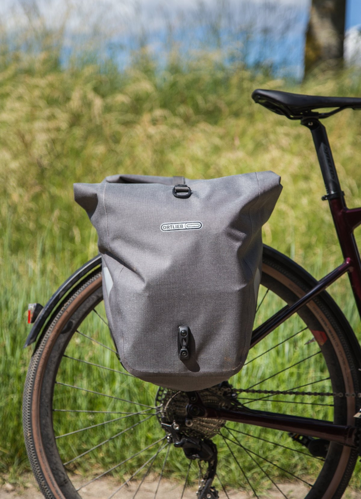 sac-velo-porte-bagage-101cki-1.jpg Sacoche vélo porte bagages Ortlieb | JE SUIS À VÉLO – Image 1
