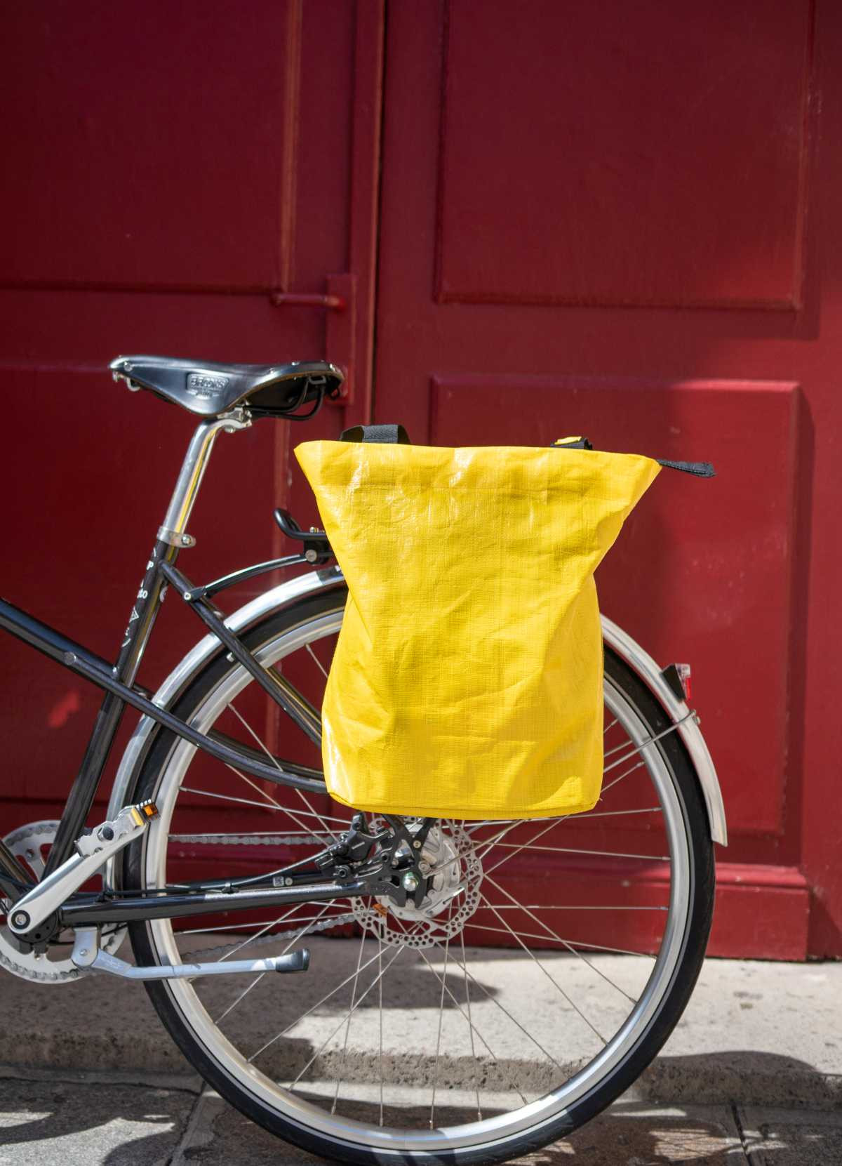 sacoche-porte-bagage-velo-310hsa.jpg Sacoche cabas vélo porte bagages Hapo G – Image 1