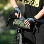 HandlebarHero™ | Sacoche guidon vélo 2.4L compacte et résistante Vert