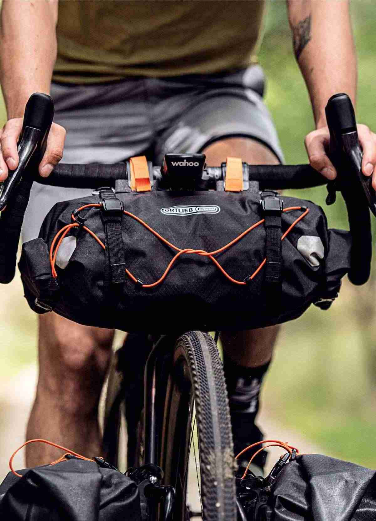 sacoche-velo-guidon-589wff-1.jpg La sacoche de guidon bikepacking Ortlieb | JE SUIS À VÉLO – Image 1