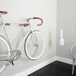 Support Velo Mural Minimaliste Noyer noir et laiton – Jitensha
