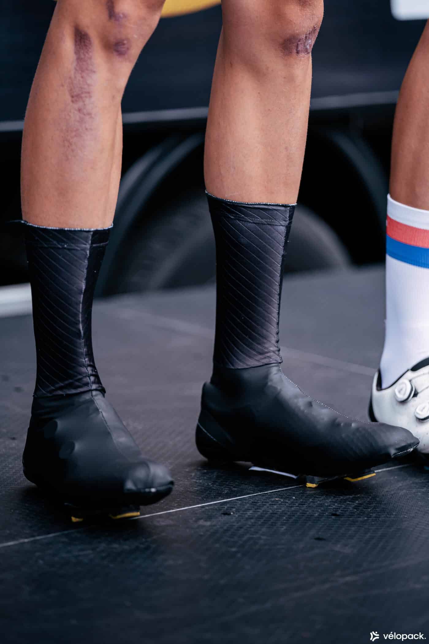 sur-chaussure-velo-994bwc-1.jpg Comment choisir ses couvre chaussures de vélo ? – Image 1